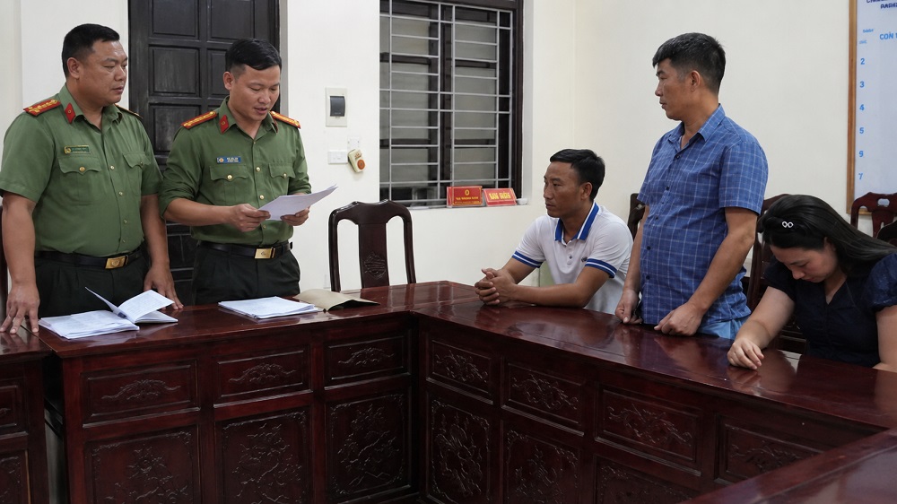 Khởi tố nhóm đối tượng lập công ty ma bán hóa đơn trái phép tại Nghệ An, thu lợi bất chính hàng tỷ đồng. Xem chi tiết vụ án.