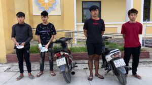 Bắt khẩn cấp 4 đối tượng chặn đường cướp tài sản trong đêm ở Đồng Nai. Diễn biến vụ án đang thu hút sự quan tâm của dư luận.