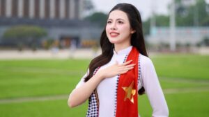 Dương Quỳnh, thạc sĩ tài chính ngân hàng quê Thanh Hóa, gây chú ý khi ghi danh Miss Grand Vietnam 2026. Khám phá hành trình của cô.