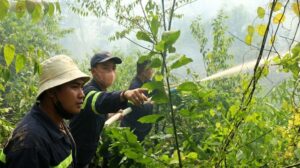 Cập nhật dự báo thời tiết hôm nay 23-6: Cảnh báo khu vực miền Trung đón đợt nắng nóng đặc biệt gay gắt, có nơi nhiệt độ tăng cao vượt ngưỡng 40 độ C.