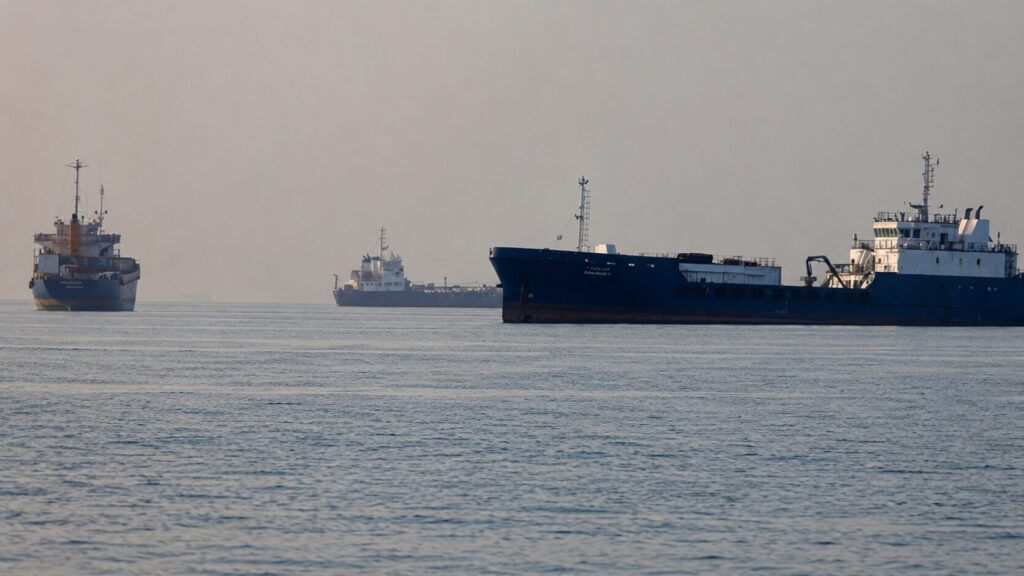 UAE đẩy mạnh kế hoạch giảm phụ thuộc eo biển Hormuz bằng mở rộng cảng và đầu tư hạ tầng vận tải quy mô lớn