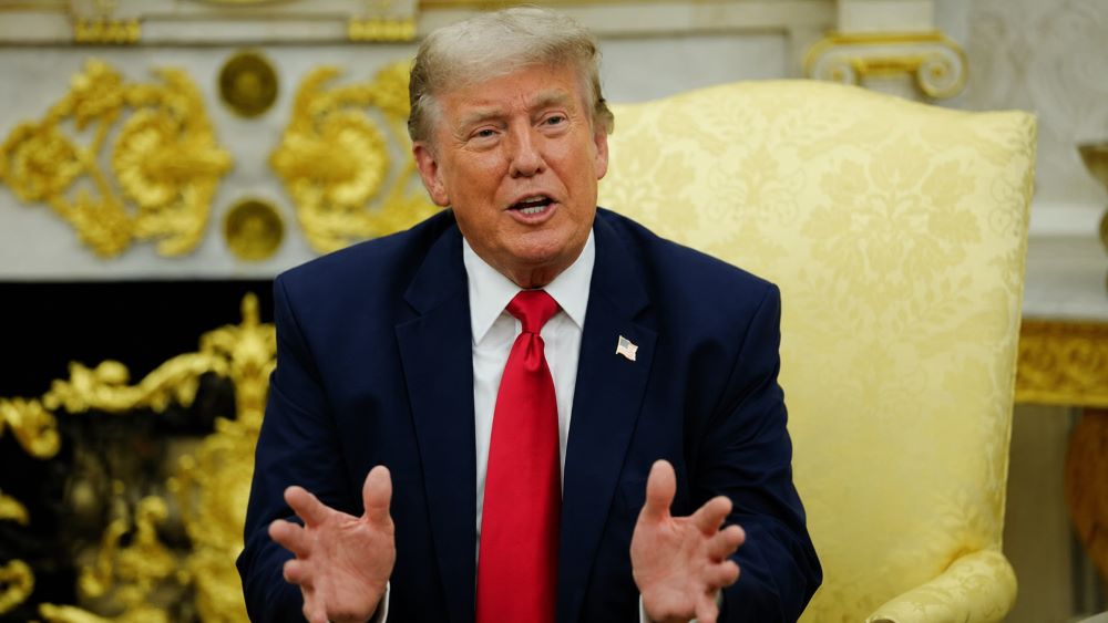 Tin tức thế giới 25/6: Ông Trump thất vọng về NATO, Mỹ trấn an đồng minh vùng Vịnh và lên tiếng về hoạt động của Trung Quốc gần Đài Loan.
