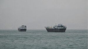 Ông Trump phản đối việc Iran thu phí qua eo biển Hormuz, nhấn mạnh không nên thu phí tại các tuyến hàng hải chiến lược.