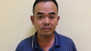 Tài xế xe bồn hầu tòa trong vụ bị cáo buộc cố tình cán chết nữ sinh sau tai nạn. Diễn biến vụ án và các thông tin đáng chú ý.