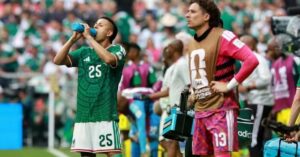 FIFA World Cup 2026 bị Klopp lật tẩy âm mưu thương mại qua việc dừng trận đấu để phát quảng cáo khiến tinh thần bóng đá bị ảnh hưởng nghiêm trọng.