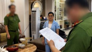Chân tướng nữ tổng giám đốc Nguyễn Thị Khuyên trong vụ lừa đảo khiến 17.427 người mất gần 1.380 tỷ đồng, gây xôn xao dư luận.