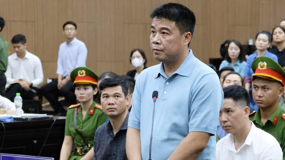 Tòa án Quân sự Trung ương xét kháng cáo của Nguyễn Văn Hậu và 414 nhà đầu tư trong vụ án Phúc Sơn, thu hút sự quan tâm dư luận.