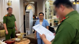 Truy tố Nguyễn Thị Khuyên trong vụ lừa đảo huy động vốn tại Tập đoàn Tâm Lộc Phát khiến 17.427 người bị chiếm đoạt gần 1.380 tỷ đồng.