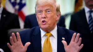 Ông Trump tuyên bố Iran chấp nhận thanh sát hạt nhân vô thời hạn, trong khi Tehran bác bỏ thông tin này. Xem chi tiết diễn biến mới.