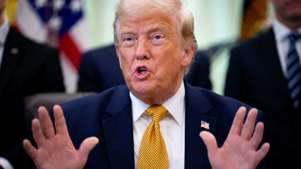 Ông Trump tuyên bố Iran chấp nhận thanh sát hạt nhân vô thời hạn, trong khi Tehran bác bỏ thông tin này. Xem chi tiết diễn biến mới.