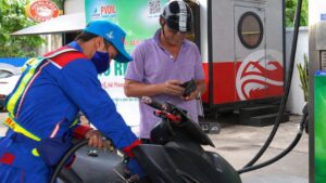 Sắp không còn xăng dầu một giá? Đề xuất mới của Bộ Công Thương về cơ chế điều hành giá xăng dầu có gì đáng chú ý?