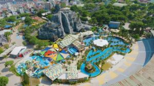 Khám phá Công viên Thiên đường Bảo Sơn, tổ hợp vui chơi rộng 20ha đầu tư 100 triệu USD của đại gia kín tiếng, thu hút khách sau gần 20 năm hoạt động.