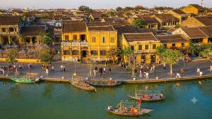 Hội An trở thành đại diện duy nhất của Việt Nam lọt Top 5 thành phố tốt nhất thế giới năm 2026 do tạp chí Travel + Leisure bình chọn. Khám phá ngay.