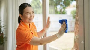 Thuê người giúp việc nhưng không thông báo với UBND xã, phường có thể bị phạt tiền đến 3 triệu đồng theo quy định mới tại Nghị định số 283.