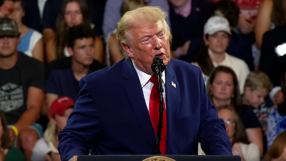 Rộ tin ông Trump cân nhắc tấn công quốc gia thứ 8 trong nhiệm kỳ, làm dấy lên nhiều chú ý về chính sách đối ngoại của Mỹ.