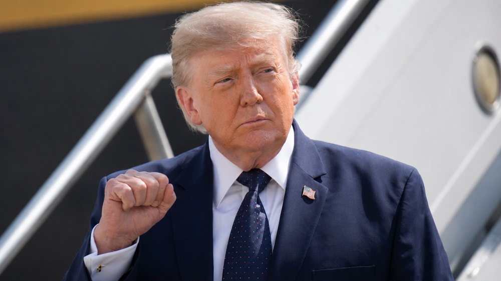 Ông Trump cân nhắc thu phí xem trước bài đăng trên Truth Social, có thể lên tới 100.000 USD mỗi tháng. Chi tiết đề xuất mới.