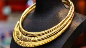 Giá vàng hôm nay 4/7 tiếp tục tăng mạnh, vàng thế giới đi lên kéo thị trường trong nước đồng loạt tăng. Xem diễn biến mới nhất.