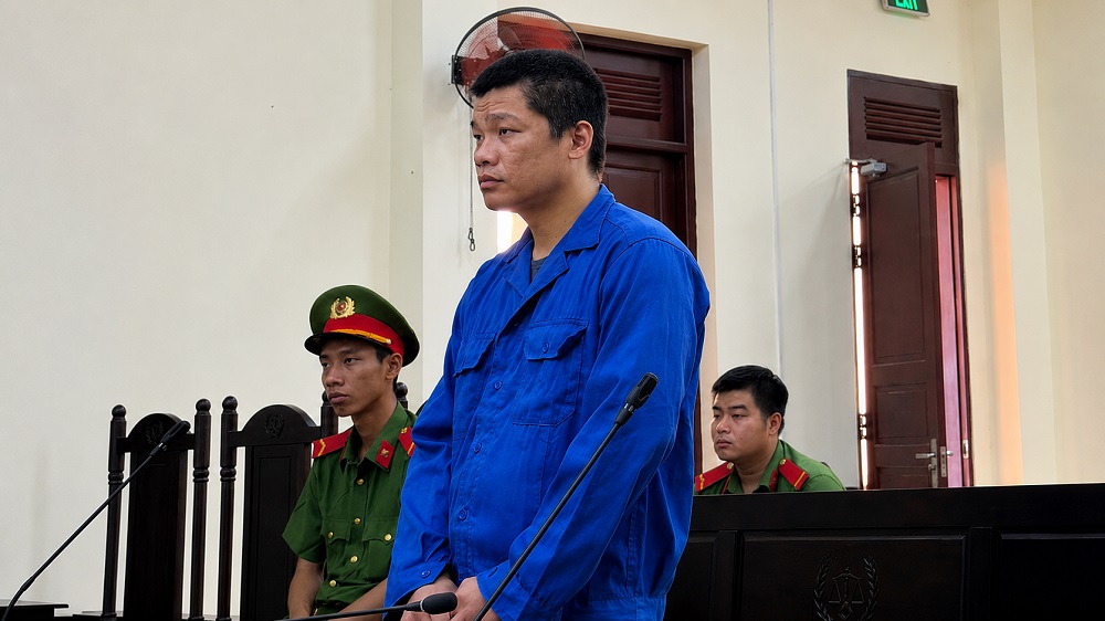 Cha hành hạ con 7 tuổi: Nguyễn Văn Hoàng lĩnh 3 năm tù. Diễn biến phiên tòa và vụ án gây phẫn nộ được cập nhật chi tiết.