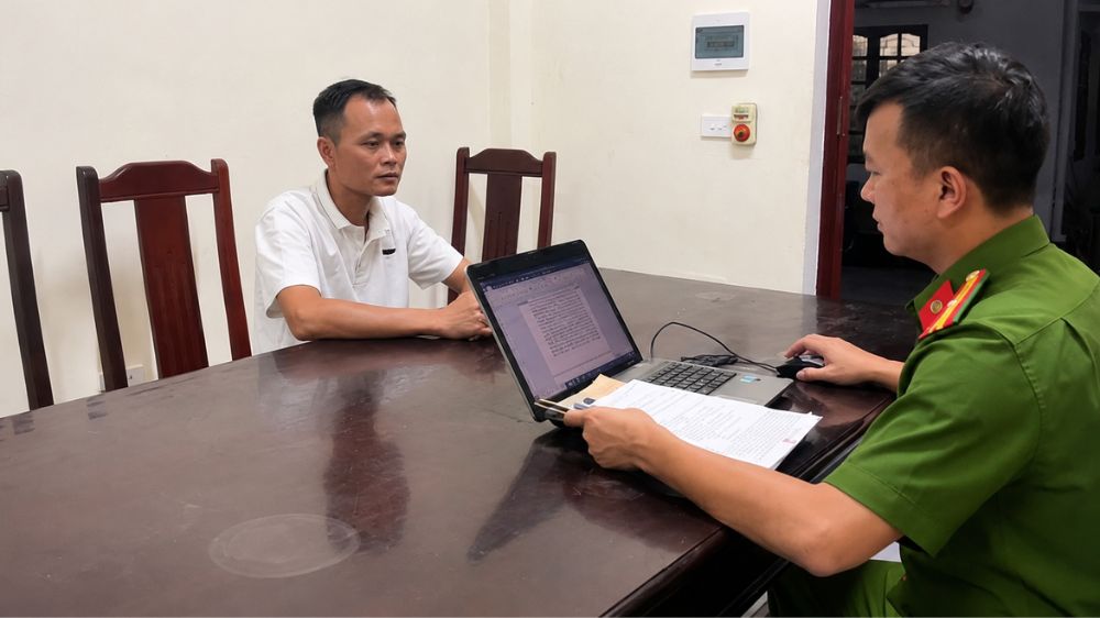 Công an Nghệ An triệt phá 2 đường dây mua bán người qua biên giới, bắt 6 đối tượng và giải cứu 3 phụ nữ bị lừa bán làm vợ.