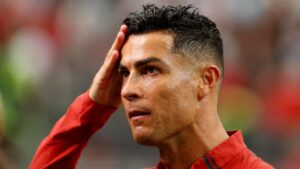 Vé xem Ronaldo thi đấu tại vòng 1/16 World Cup 2026 ở Bồ Đào Nha được săn đón, có giá gần 4 cây vàng, gây chú ý lớn.