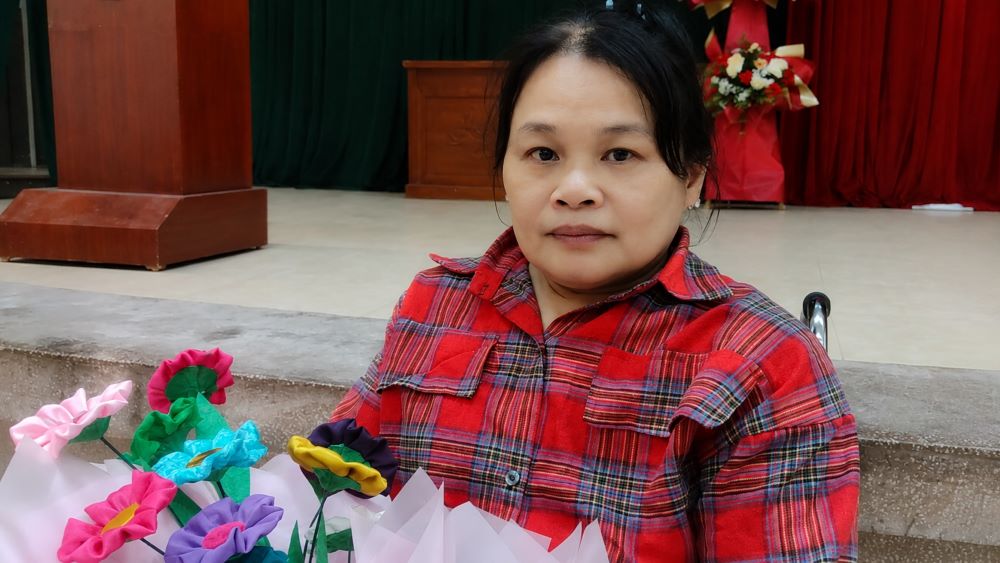 Nguyễn Thị Cẩm Nhung với hành trình vượt khó, lan tỏa lối sống xanh và cống hiến bền bỉ cho cộng đồng qua việc làm ý nghĩa.