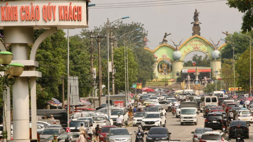 Thái Nguyên thu hơn 7.300 tỉ đồng từ du lịch sau 6 tháng, đón hơn 5,2 triệu lượt khách, cho thấy sức hút ngày càng tăng của địa phương.