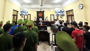 Tòa án tuyên án 44 bị cáo trong vụ 2 nhóm thanh thiếu niên hẹn đánh nhau, gây rối trật tự công cộng. Theo dõi diễn biến vụ án.