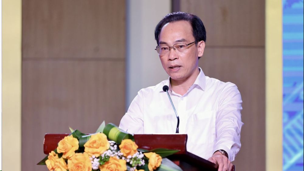 Bộ trưởng Hoàng Minh Sơn xác định mục tiêu xây dựng nền giáo dục chất lượng và trung thực. Xem định hướng phát triển giáo dục.