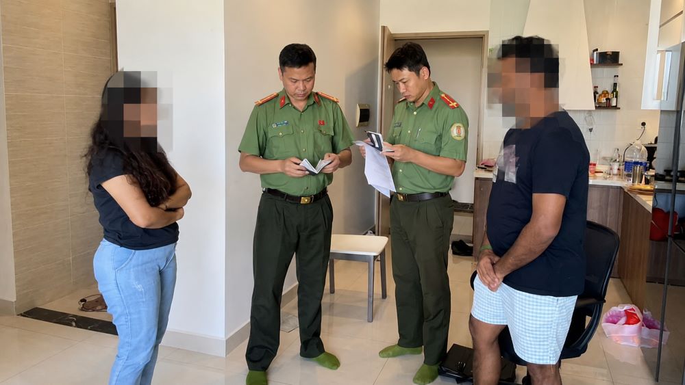 Bạn bè, người yêu đến nhà ở qua đêm có phải khai báo lưu trú? Cập nhật quy định mới và những trường hợp cần thực hiện.