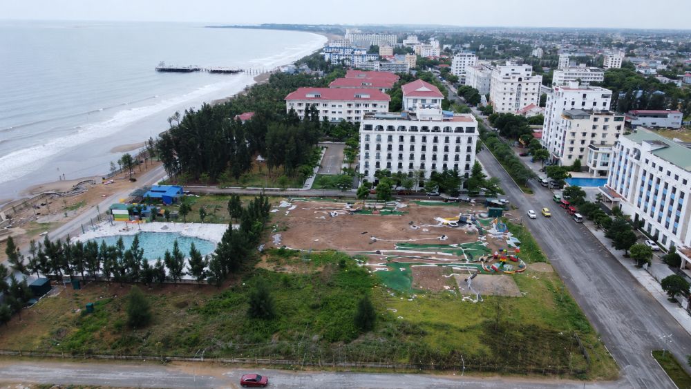 Nhiều sai phạm được phát hiện tại dự án du lịch biển Hải Tiến hơn 330 tỷ đồng. Cập nhật kết quả kiểm tra và các nội dung liên quan.