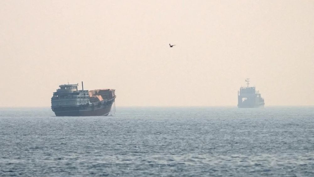 Mỹ ra tối hậu thư với Iran giữa căng thẳng leo thang quanh eo biển Hormuz, làm dấy lên lo ngại về nguy cơ xung đột mới.