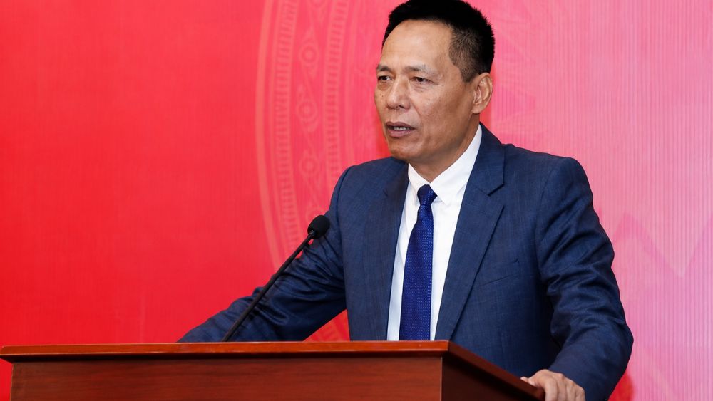 Cựu giám đốc Ban Quản lý dự án công trình Hải Phòng Tạ Viết Đông bị bắt để điều tra hành vi lạm quyền trong khi thi hành công vụ.