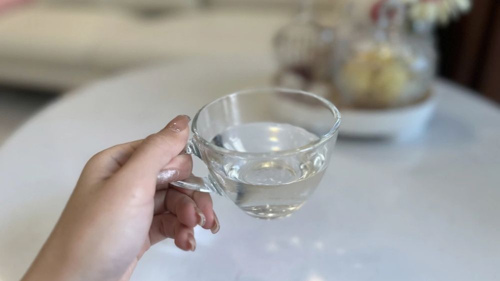 5 sai lầm khiến acid uric khó giảm, từ uống ít nước đến ăn uống thiếu khoa học, làm tăng nguy cơ gout và ảnh hưởng sức khỏe.