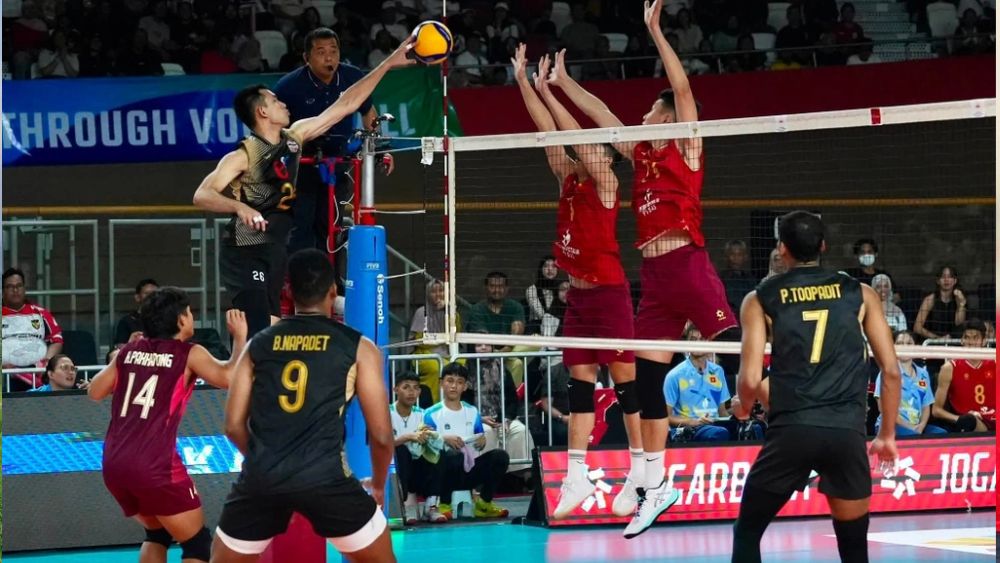Tuyển bóng chuyền nam Việt Nam đánh bại Thái Lan 3-2, lần đầu vô địch chặng 2 SEA V.League 2026 và lập kỳ tích ở Đông Nam Á.