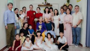 Vợ chồng nghèo nhất xóm núi nuôi 8 con trưởng thành, nhiều người trở thành thạc sĩ, tiến sĩ nhờ ý chí và sự hiếu học.